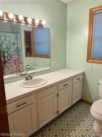 8484 Wesley Drive, Flushing Charter Township, MI 48433