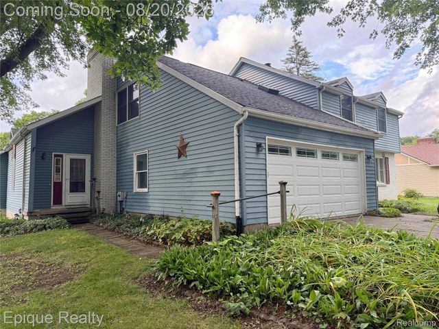 8484 Wesley Drive, Flushing Charter Township, MI 48433