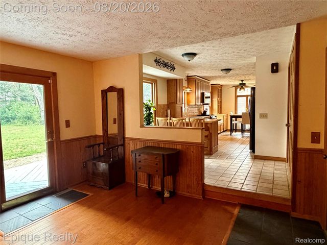 8484 Wesley Drive, Flushing Charter Township, MI 48433