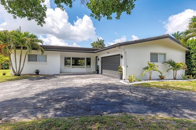 11821 NW 6th Court, Plantation, FL 33325