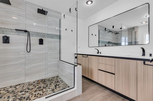 11821 NW 6th Court, Plantation, FL 33325