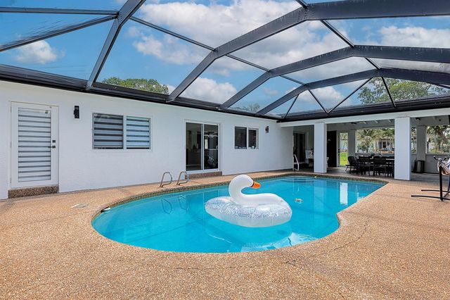11821 NW 6th Court, Plantation, FL 33325