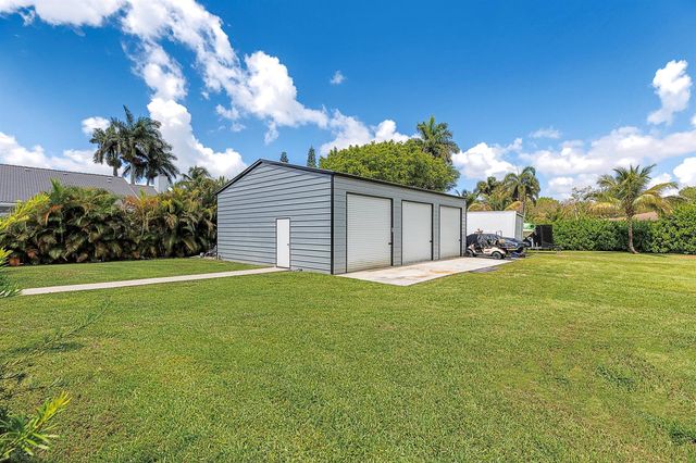 11821 NW 6th Court, Plantation, FL 33325