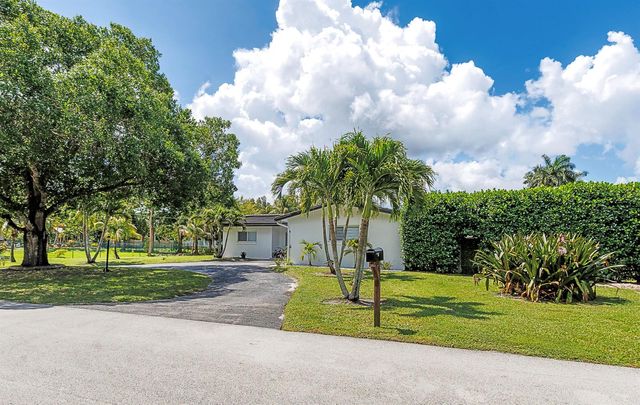 11821 NW 6th Court, Plantation, FL 33325