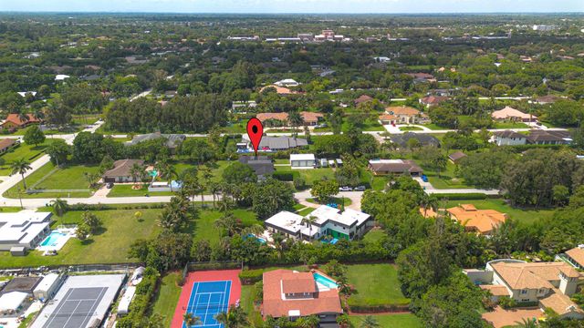 11821 NW 6th Court, Plantation, FL 33325