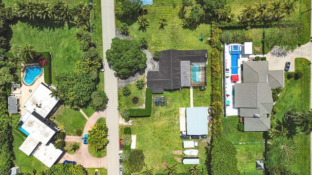 11821 NW 6th Court, Plantation, FL 33325
