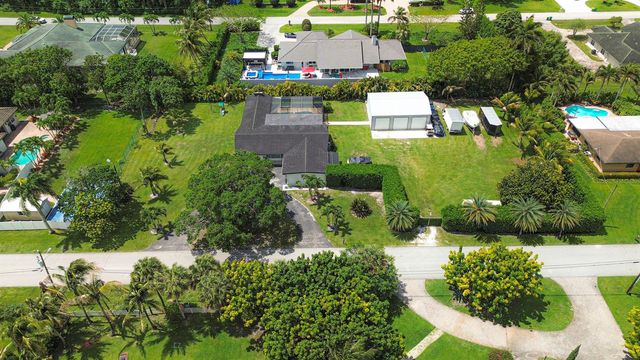 11821 NW 6th Court, Plantation, FL 33325