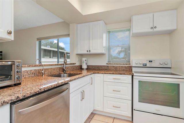 2452 LAURELWOOD DRIVE C, Clearwater, FL 33763