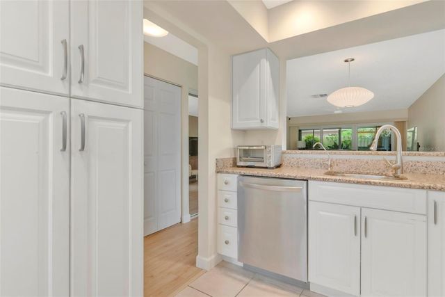 2452 LAURELWOOD DRIVE C, Clearwater, FL 33763