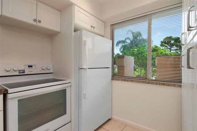2452 LAURELWOOD DRIVE C, Clearwater, FL 33763