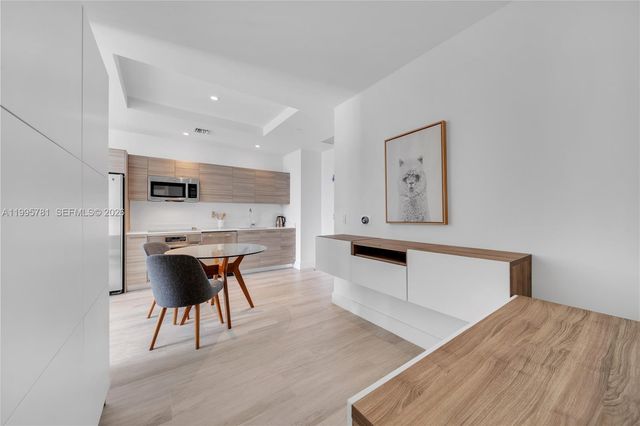 121 NE 34th St L606, Miami, FL 33137