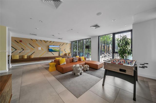 121 NE 34th St L606, Miami, FL 33137