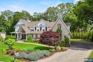 39 Poplar Street, Ramsey, NJ 07446