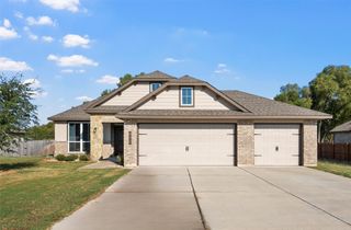 377 Hadley Street, Woodway, TX 76712