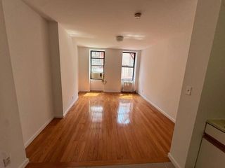 61 Mott Street 5, New York (manhattan), NY 10013