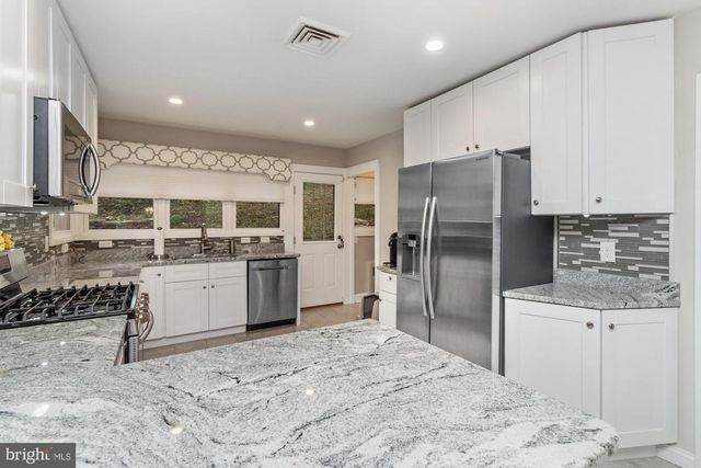 612 W CHESAPEAKE AVE, Towson, MD 21204