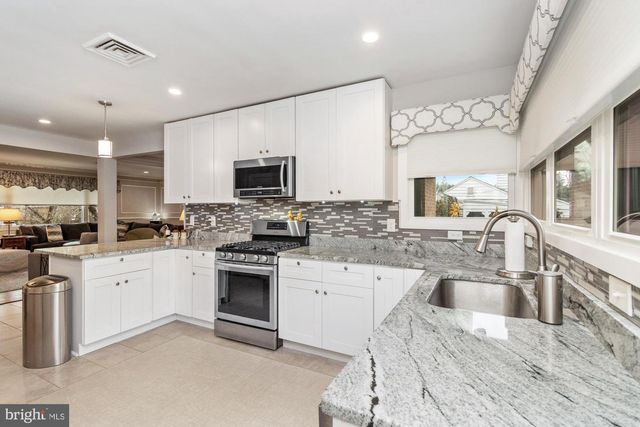 612 W CHESAPEAKE AVE, Towson, MD 21204