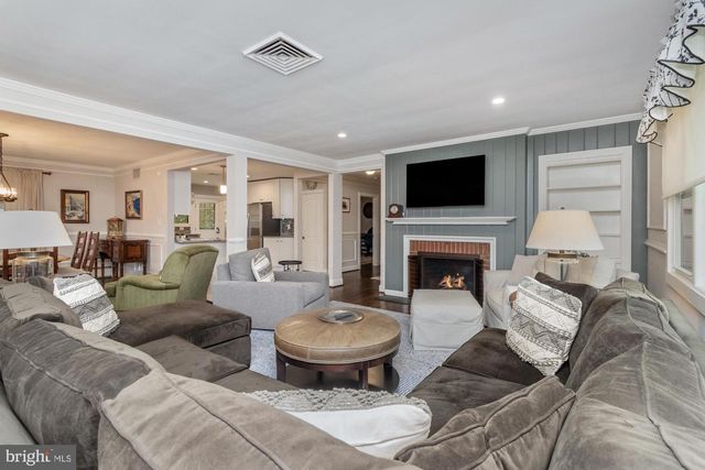 612 W CHESAPEAKE AVE, Towson, MD 21204