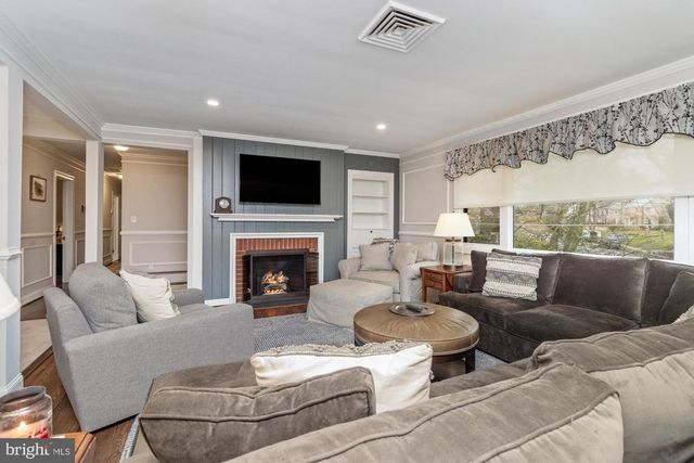 612 W CHESAPEAKE AVE, Towson, MD 21204