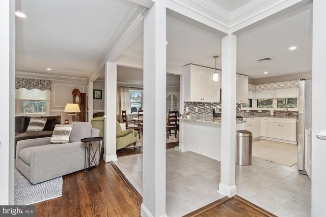 612 W CHESAPEAKE AVE, Towson, MD 21204