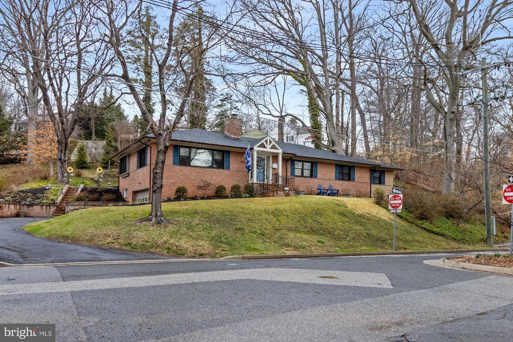 612 W CHESAPEAKE AVE, Towson, MD 21204