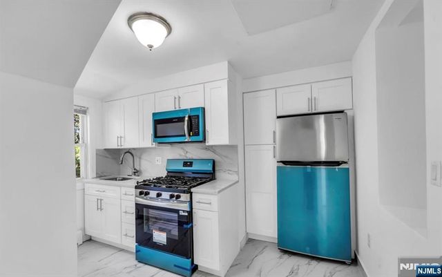 757 Ray Avenue 2, Ridgefield, NJ 07657