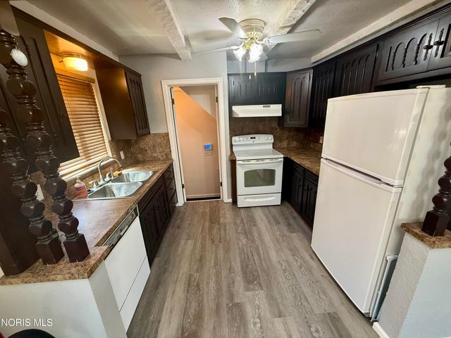233 Majestic Drive, Toledo, OH 43608