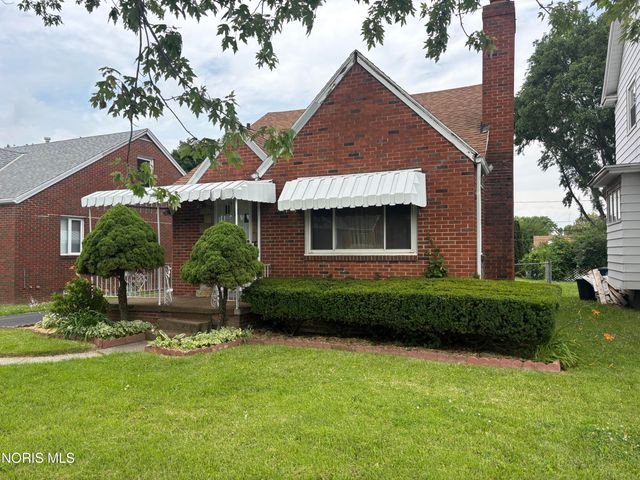 233 Majestic Drive, Toledo, OH 43608
