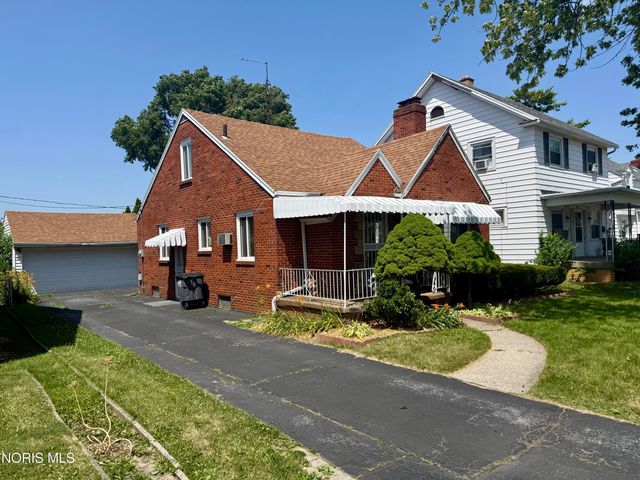 233 Majestic Drive, Toledo, OH 43608