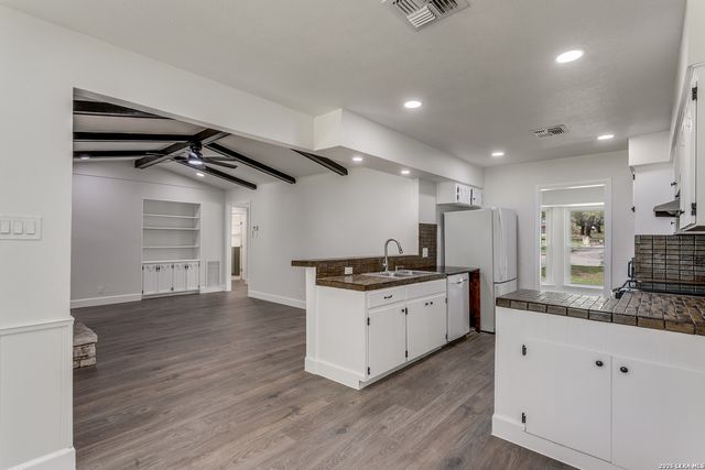 1518 Deer Run St, San Antonio, TX 78232