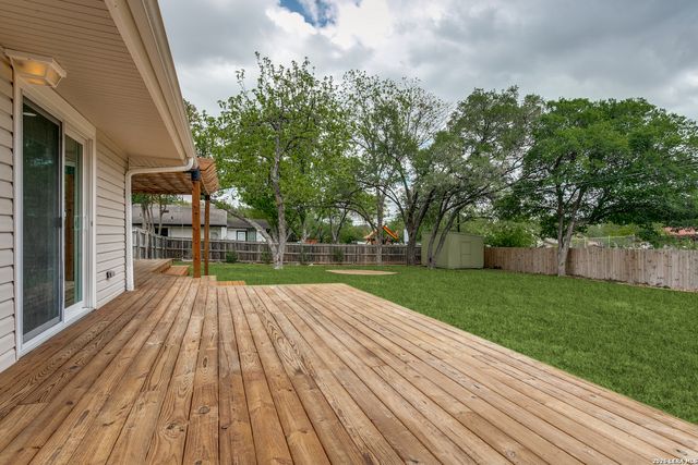 1518 Deer Run St, San Antonio, TX 78232