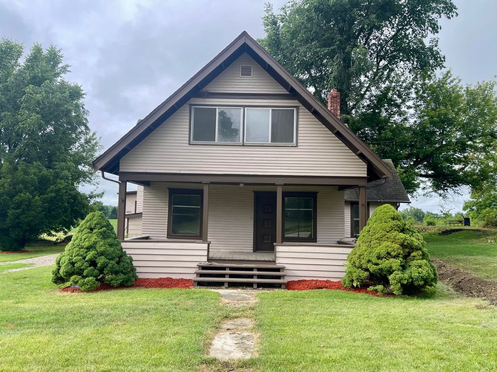 4055 W Monroe Road, Tipton, MI 49287