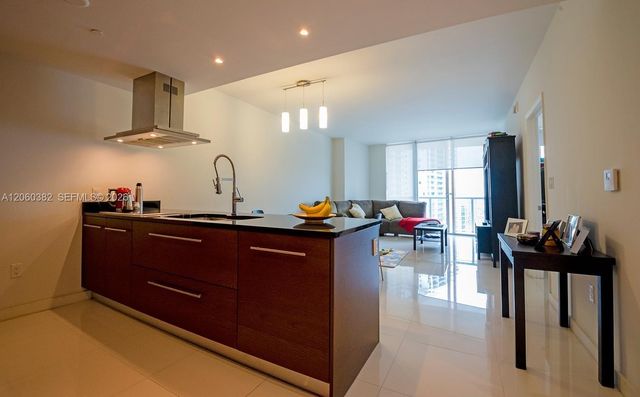 485 Brickell Avenue 2706, Miami, FL 33131