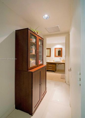 485 Brickell Avenue 2706, Miami, FL 33131