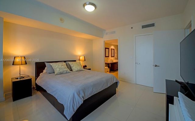 485 Brickell Avenue 2706, Miami, FL 33131