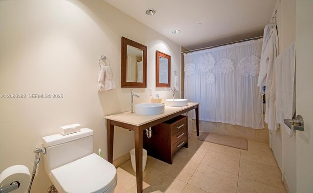 485 Brickell Avenue 2706, Miami, FL 33131