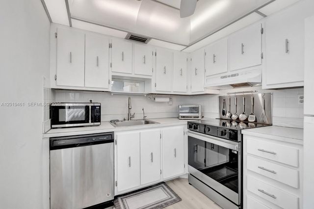 481 Burgundy K K, Delray Beach, FL 33484
