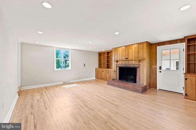 306 FORT WASHINGTON AVE, Fort Washington, PA 19034