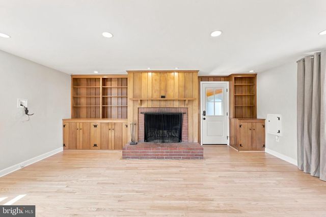 306 FORT WASHINGTON AVE, Fort Washington, PA 19034