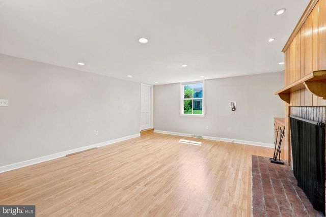 306 FORT WASHINGTON AVE, Fort Washington, PA 19034