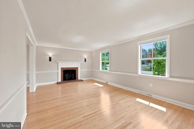 306 FORT WASHINGTON AVE, Fort Washington, PA 19034