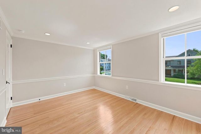 306 FORT WASHINGTON AVE, Fort Washington, PA 19034
