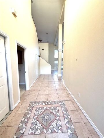 5214 Spring Brook Dr, Corpus Christi, TX 78413