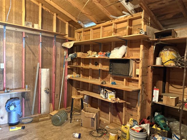 300 S Beech Street, Winnsboro, TX 75494