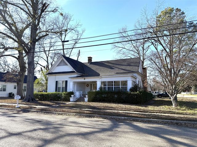 300 S Beech Street, Winnsboro, TX 75494