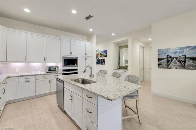 21530 Strada Nuova CIR 205, Estero, FL 33928