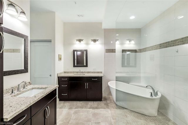 21530 Strada Nuova CIR 205, Estero, FL 33928