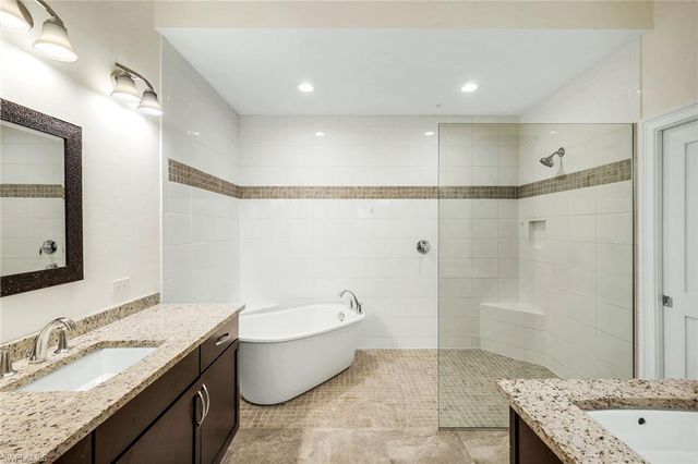 21530 Strada Nuova CIR 205, Estero, FL 33928