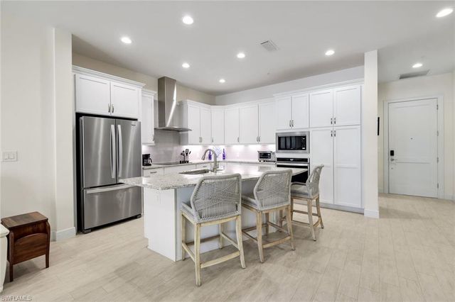 21530 Strada Nuova CIR 205, Estero, FL 33928