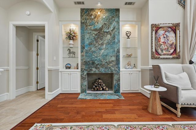 6260 Oak Hollow Drive, Burleson, TX 76028